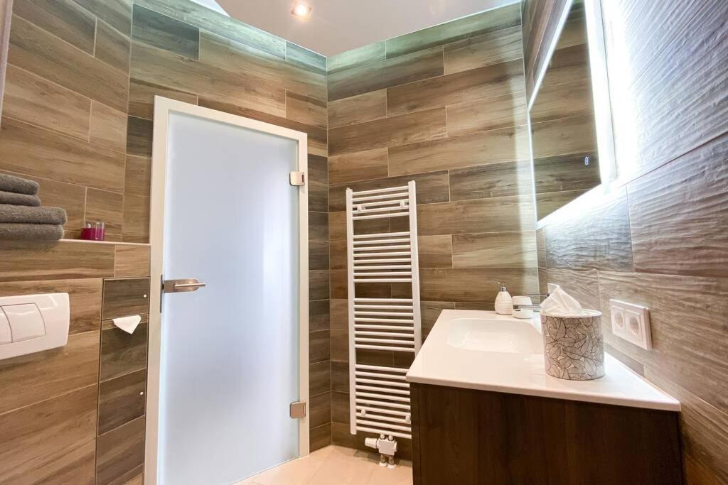 Luxus-Apartment In Leipzig Mit Privat-Parkplatz Ngoại thất bức ảnh